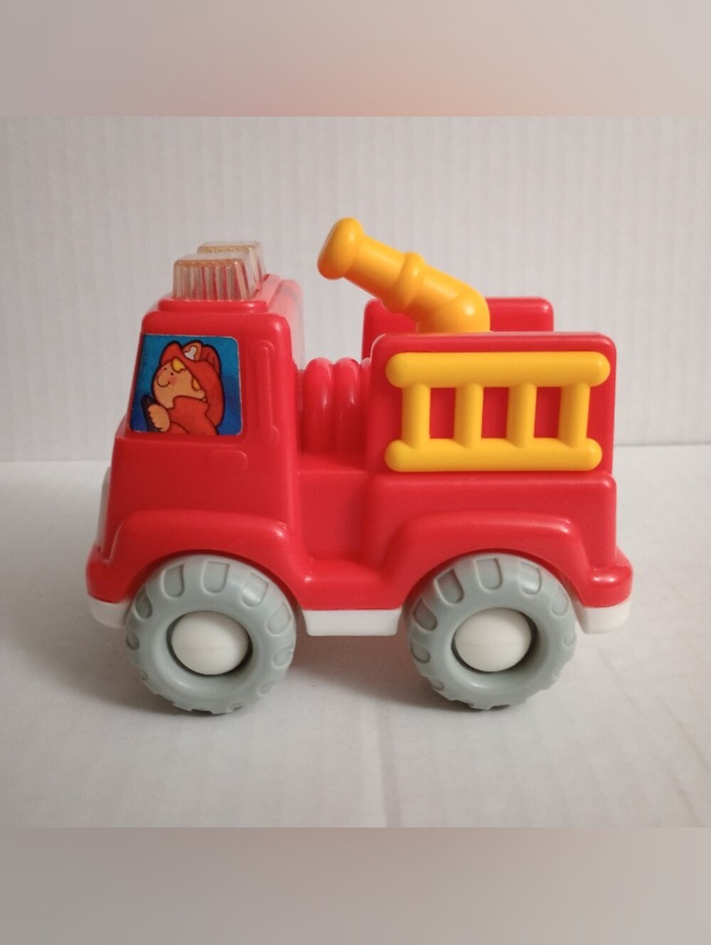 Shelcore Chunky Red Fire Engine Truck Preschool Push Toy Vintage 1992